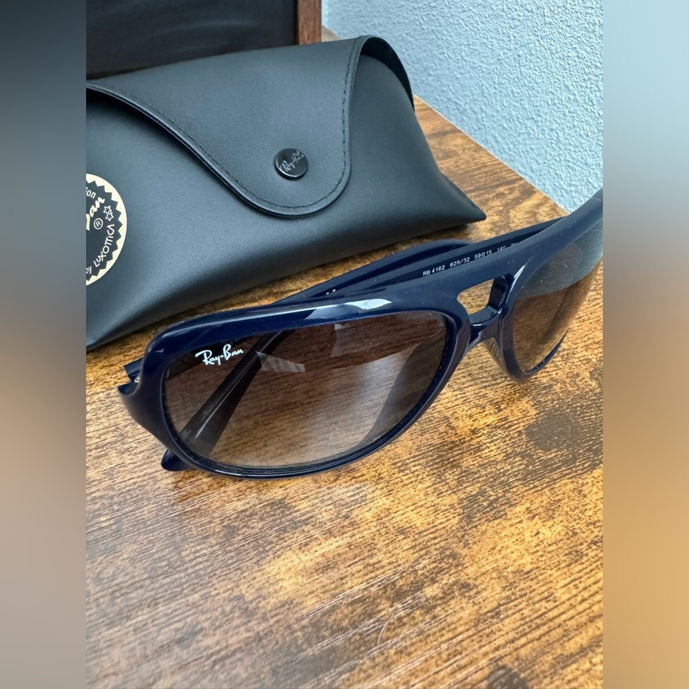 Ray-Ban RB4162 unisex sunglasses